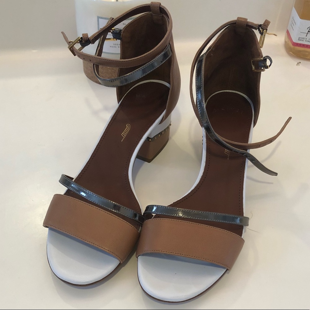 Maiyet tan and white sandals